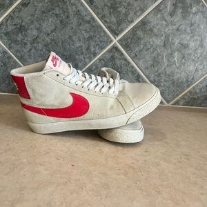 Nike High-Top Sneakers in Cream and Red